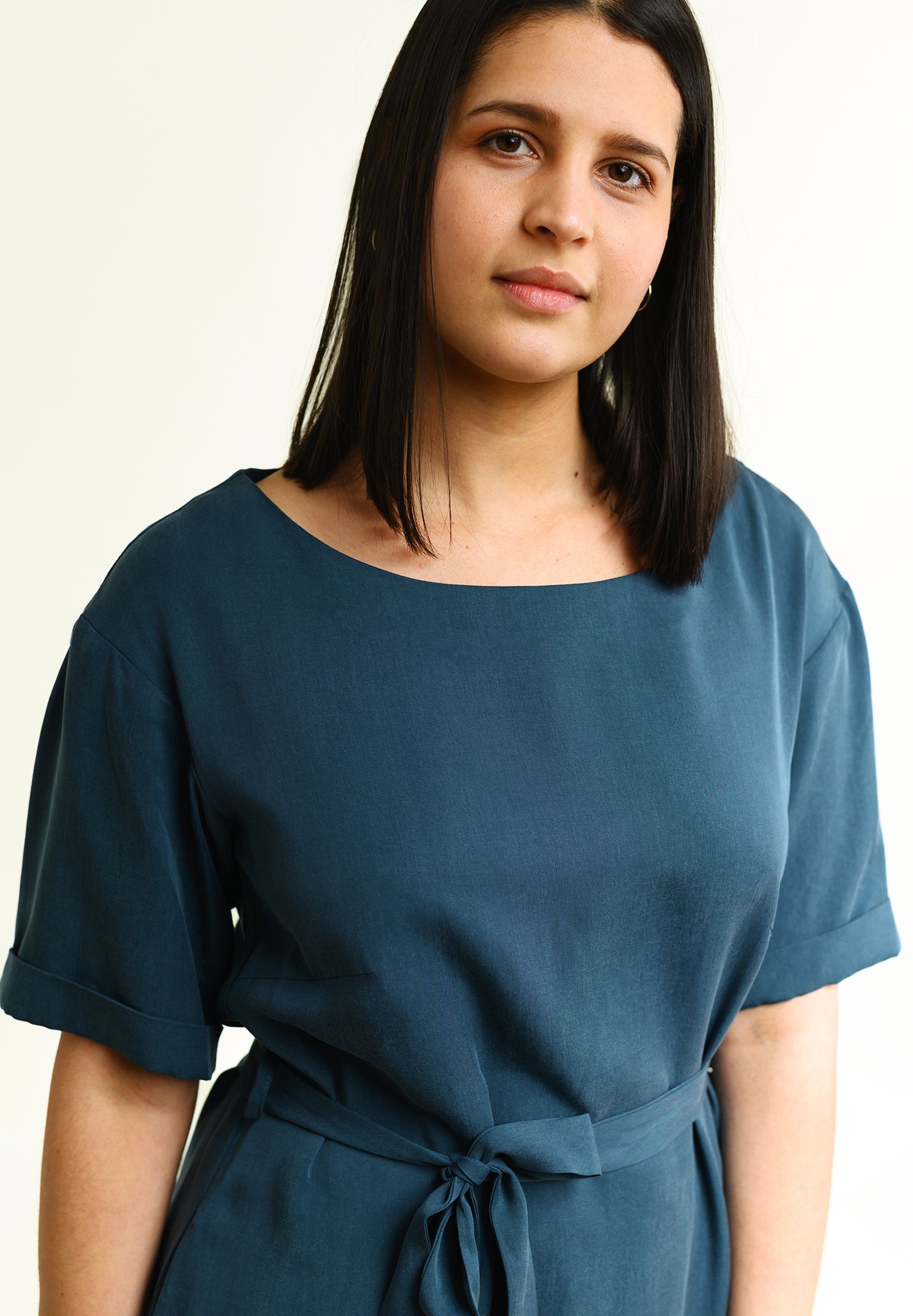 Knee-length summer dress with sleeves Ed-daa in petrol made from 100% Tencel 