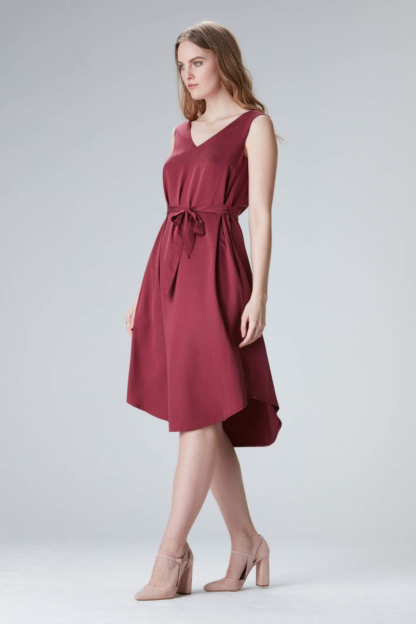 Midi dress "LAU-RAA" in Bordeaux made of Tencel