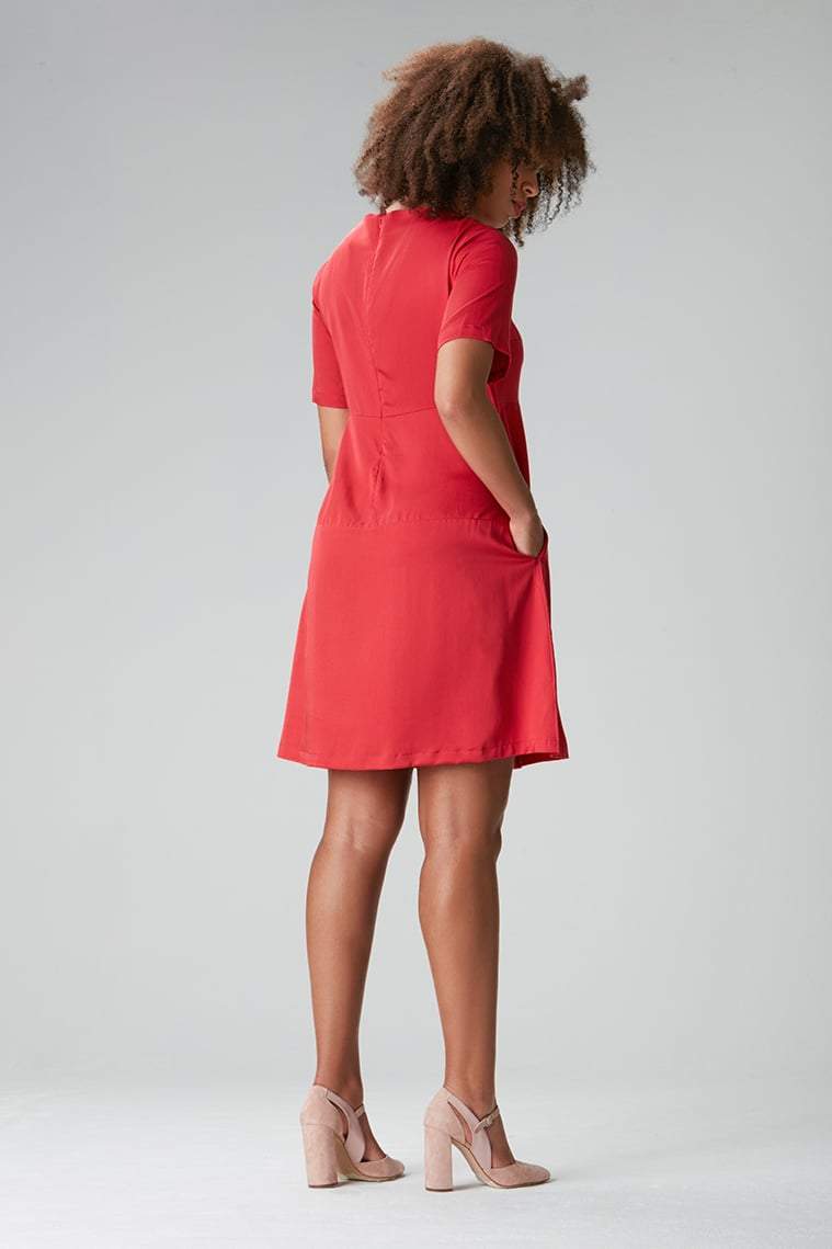 Summer dress with sleeves "Loo-Laa" in red made of Tencel