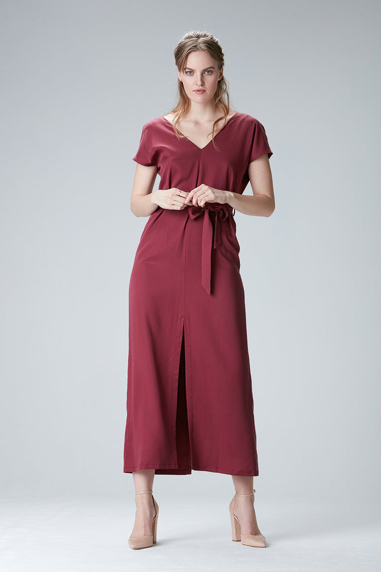 Maxi dress "STEL-LAA" in Bordeaux made of Tencel 