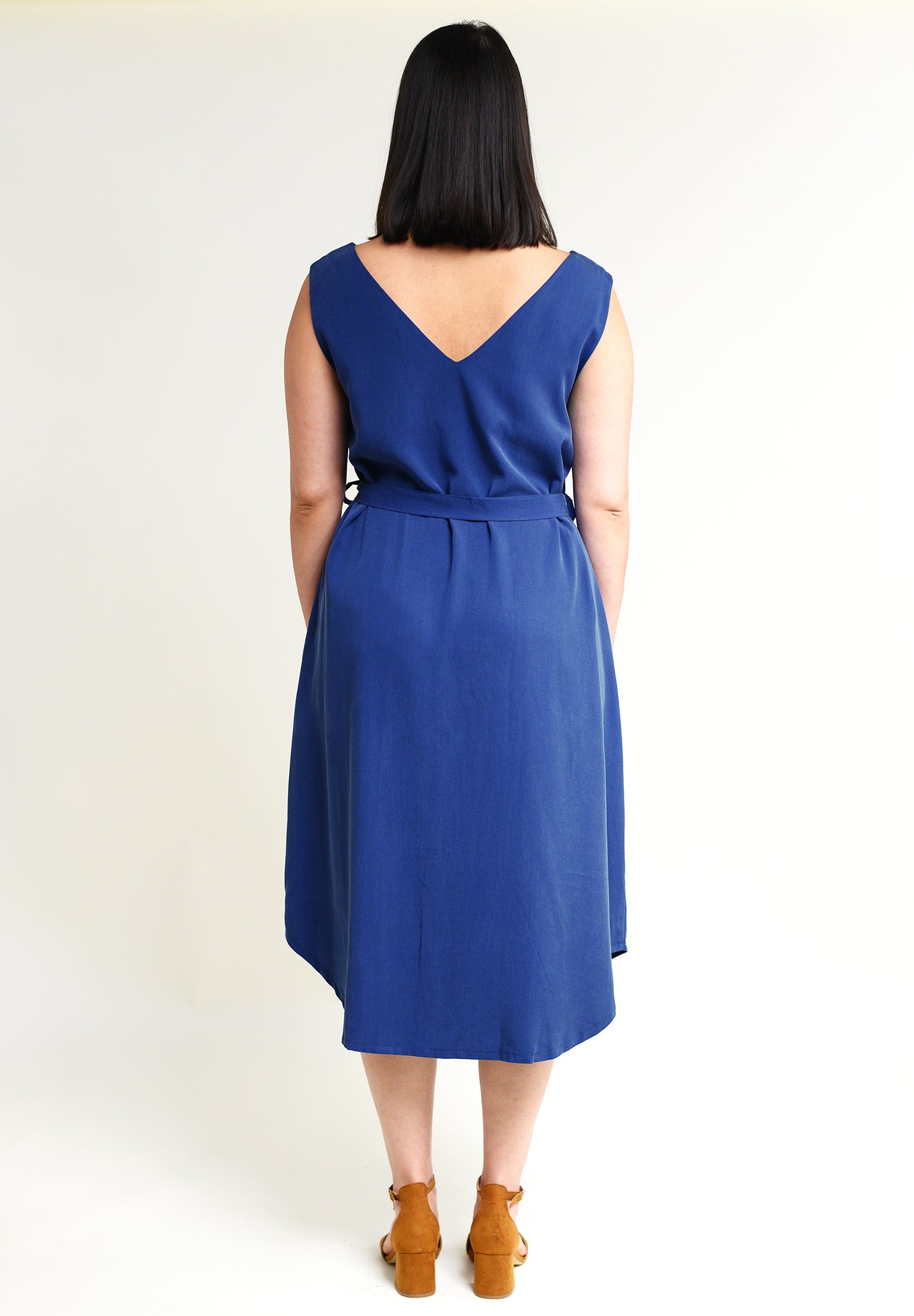 Midi dress “LAU-RAA” in blue made of Tencel