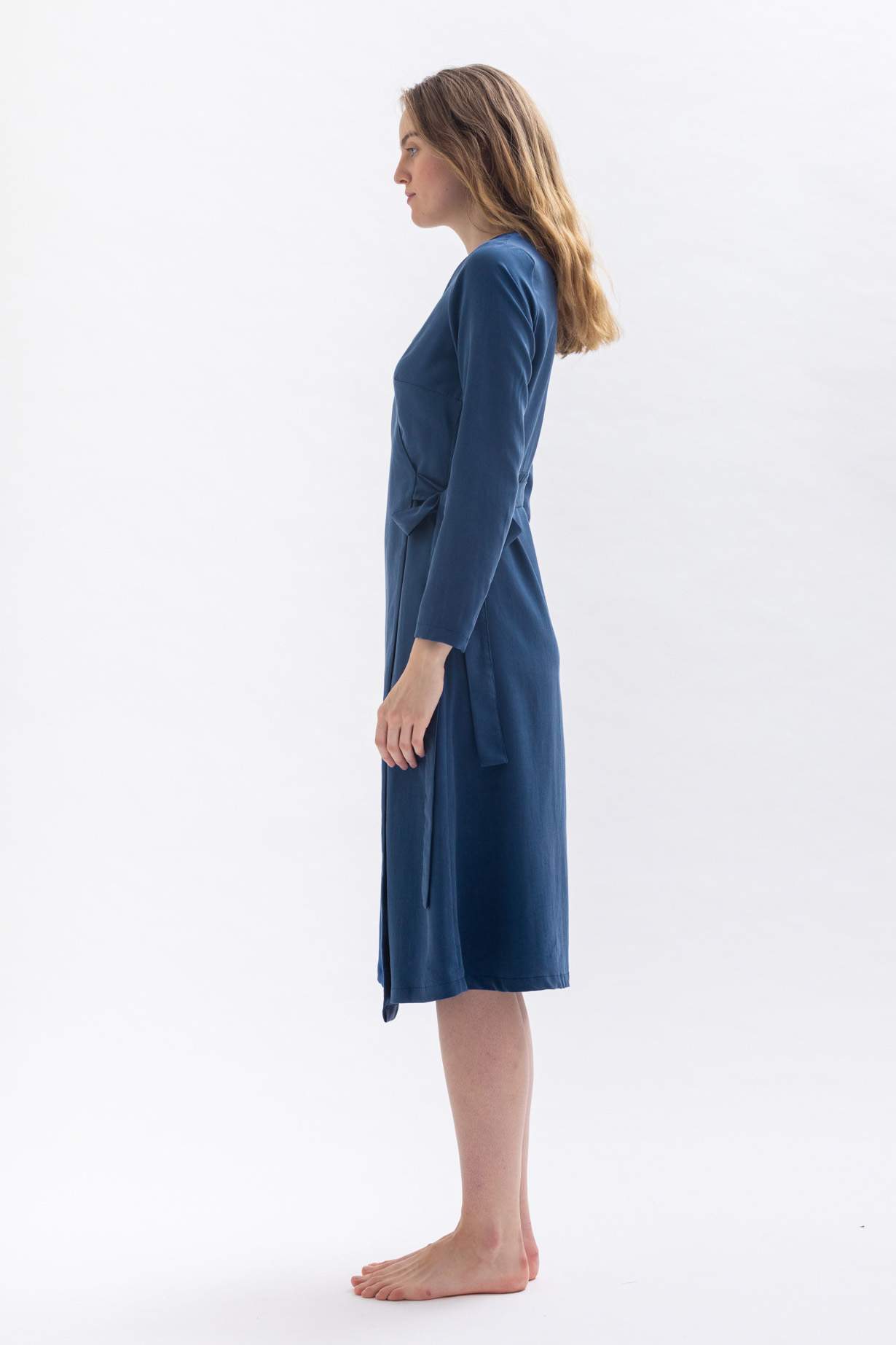 Wrap dress "MA-LAA" in blue made of Tencel