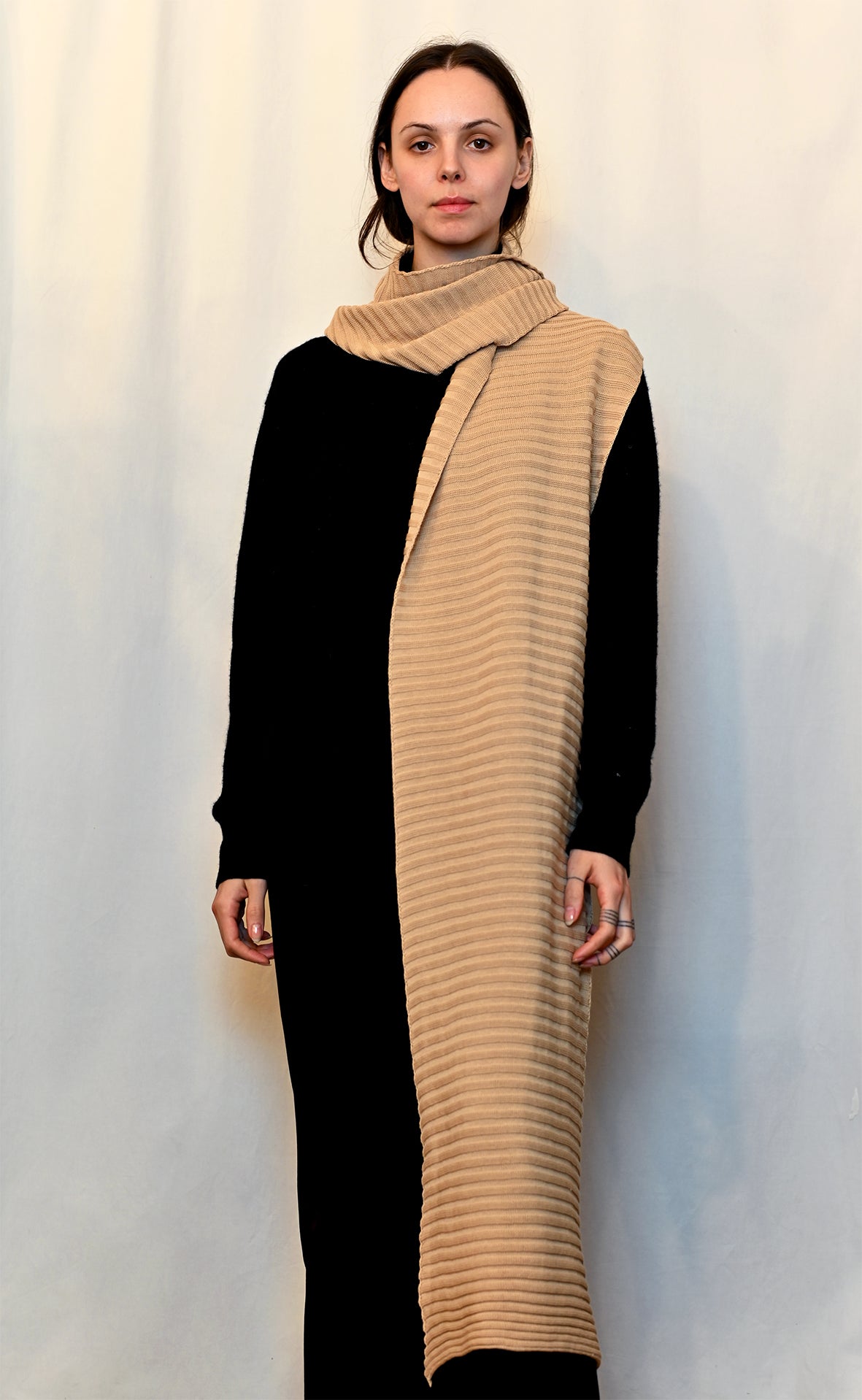 Warm long knitted scarf made from 100% organic cotton_circular fashion