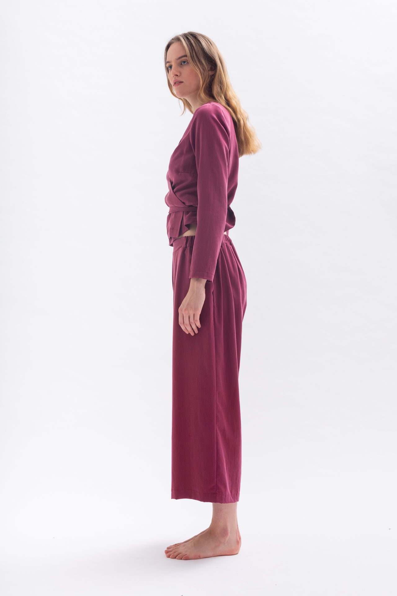 Culottes "THEE-KLA" in Bordeaux red made of Tencel