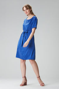 Blaues Sommerkleid mit Ärmeln "MI-LAA" aus Bemberg Cupro