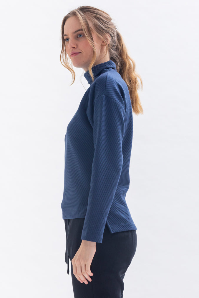 Sweater with stand-up collar "HAR-RRISS"