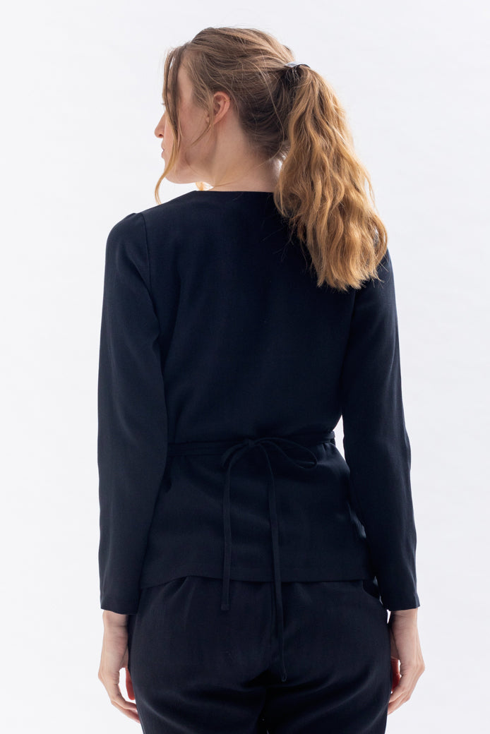 Wrap blouse "WAAN-JA" in black made of Tencel