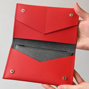 Flat wallet made of recycled leather - Walk with me